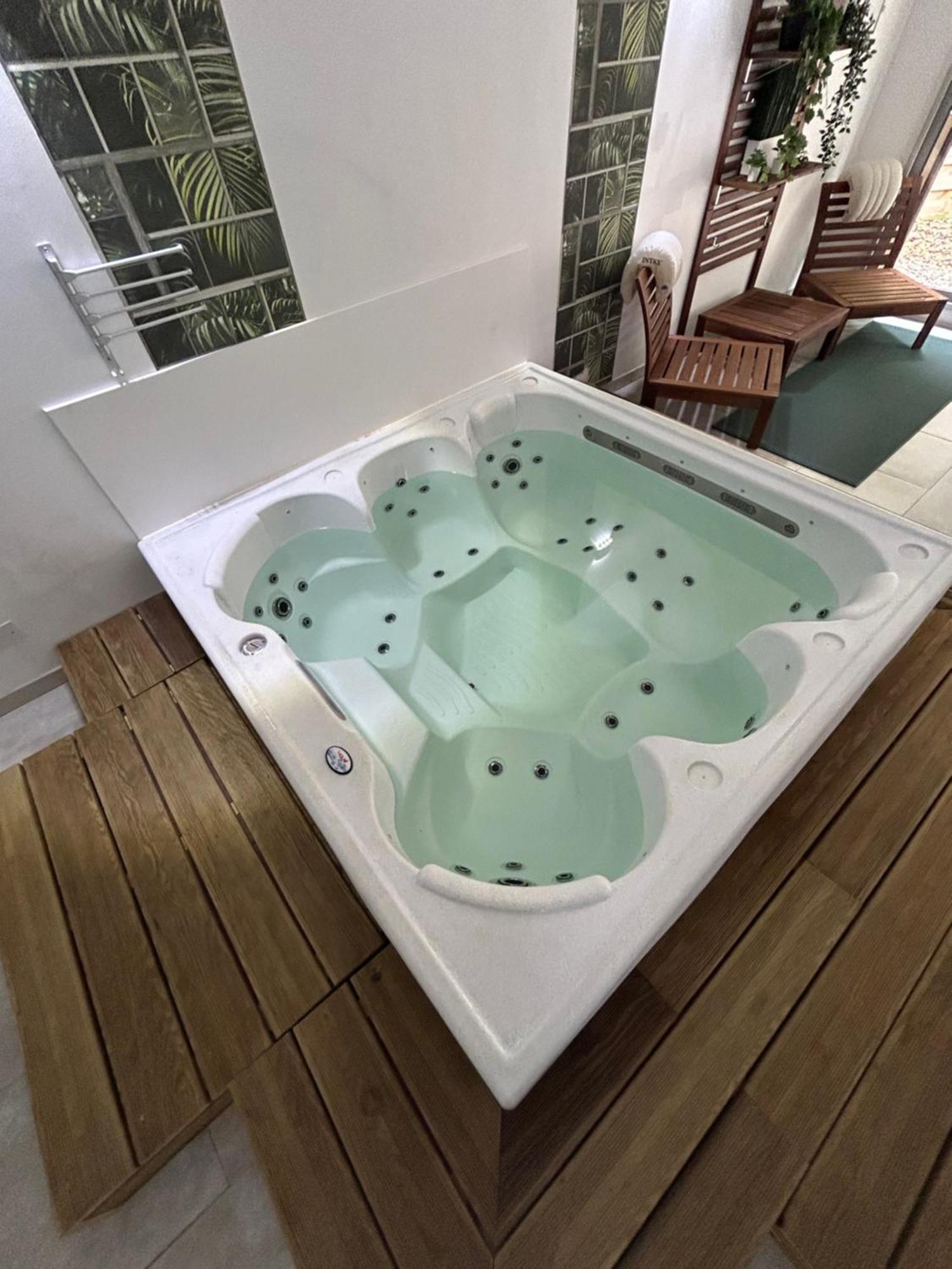 Loft And Spa Les Preaux Екстер'єр фото