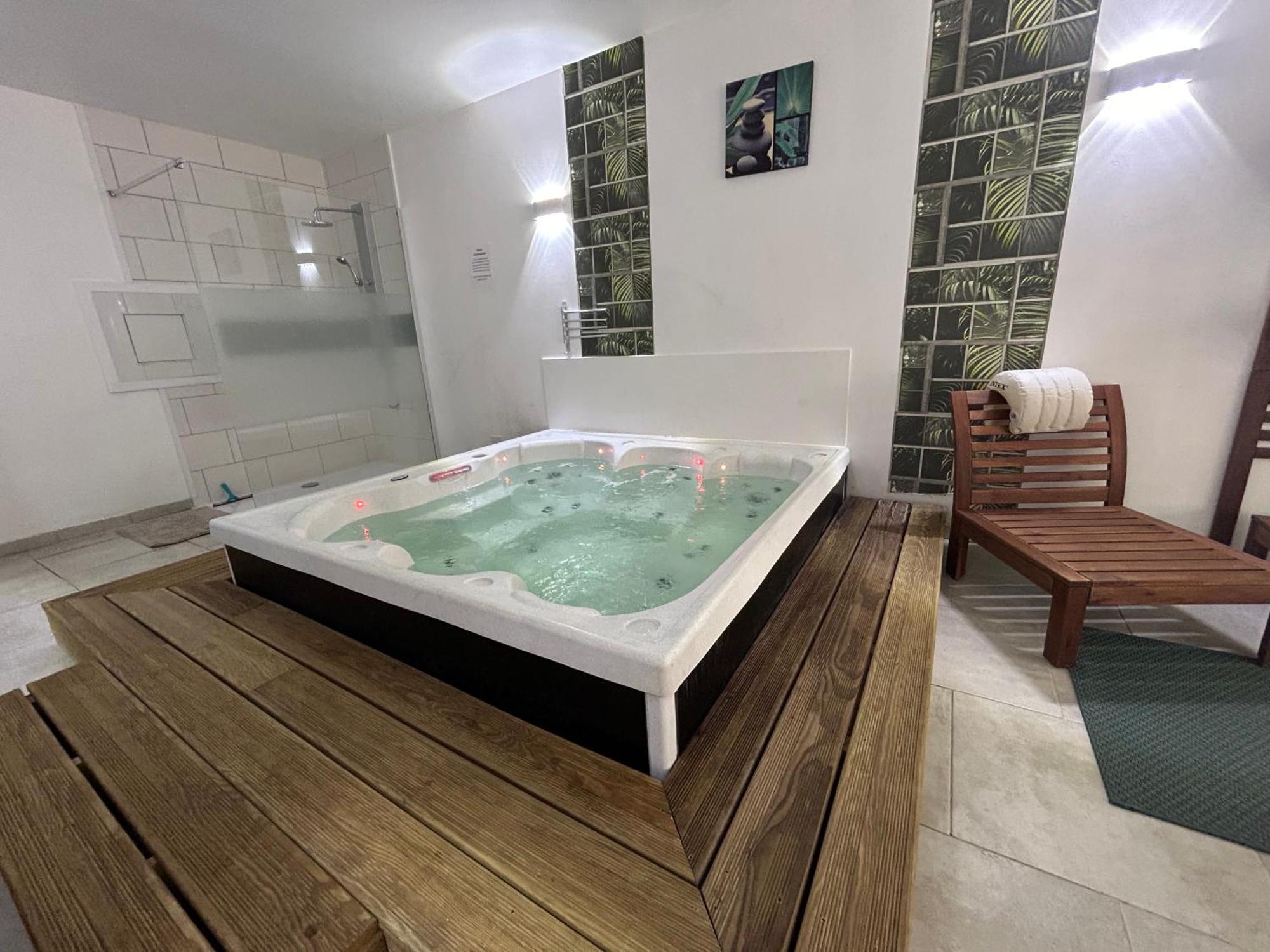 Loft And Spa Les Preaux Екстер'єр фото